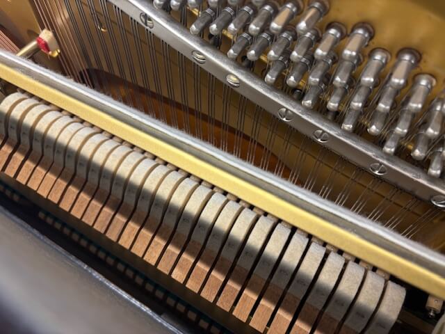 ヤマハ　中古ピアノ　UX