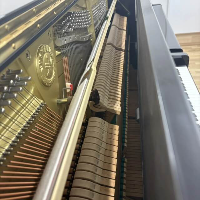 ヤマハ　中古ピアノ　YU3