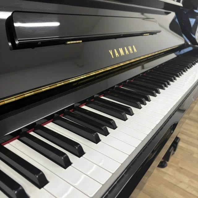 ヤマハ　中古ピアノ　YU3
